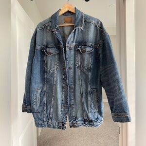 American Eagle super oversized jeans jacket. New worn once.